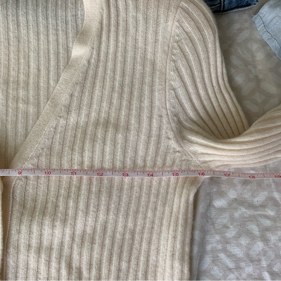 White + Warren | 100% Cashmere Cream Color Cardigan | Size Small - Picture 4 of 8